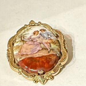 Vintage courting couple brooch